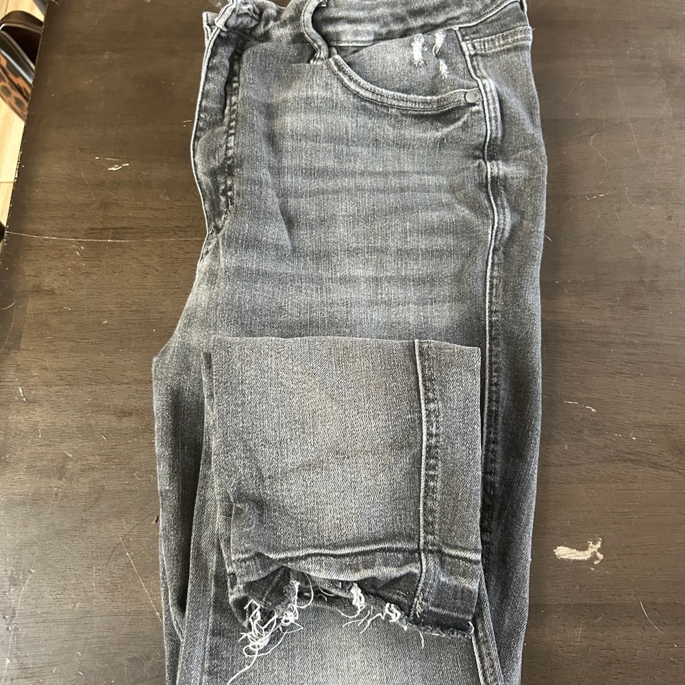 Judy Blue Gray Distressed Ankle Jeans